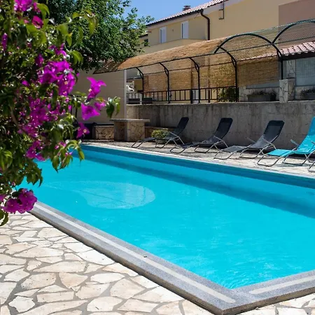 Kamp alanı Mobile Homes Bonaca 3*