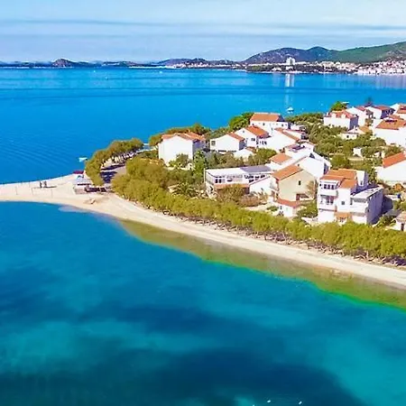 Kamp alanı Mobile Homes Bonaca Srima