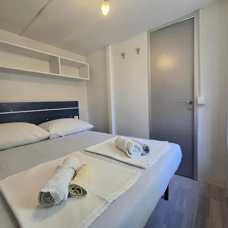 Kamp alanı Mobile Homes Bonaca