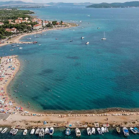 Kamp alanı Mobile Homes Bonaca
