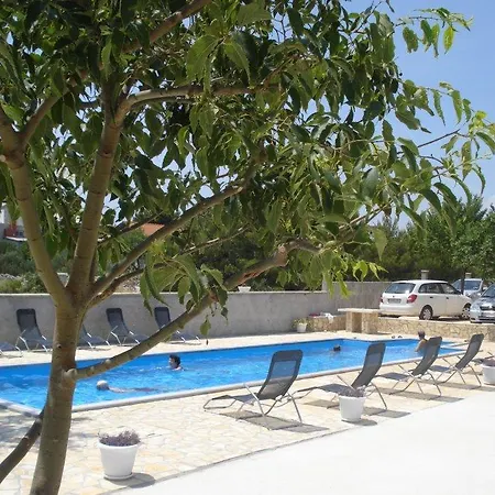 Campsite Mobile Homes Bonaca Srima