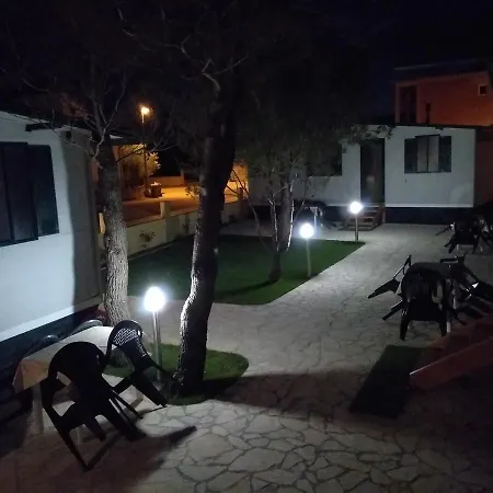 Mobile Homes Bonaca Campsite