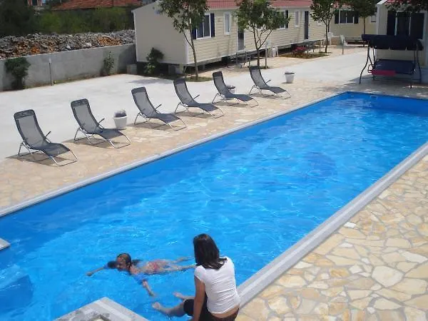 Campingplatz Mobile Homes Bonaca 3*